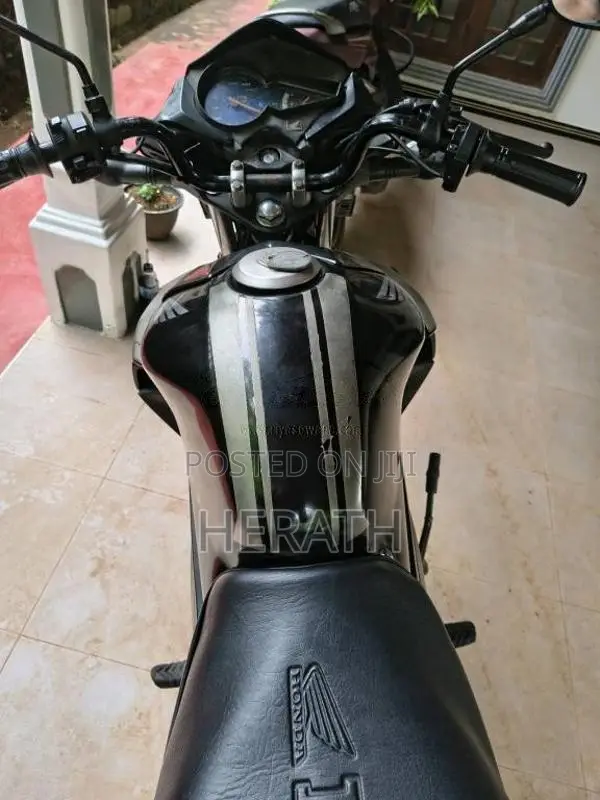 Honda CB Twister 2015 Motorbike (Used)