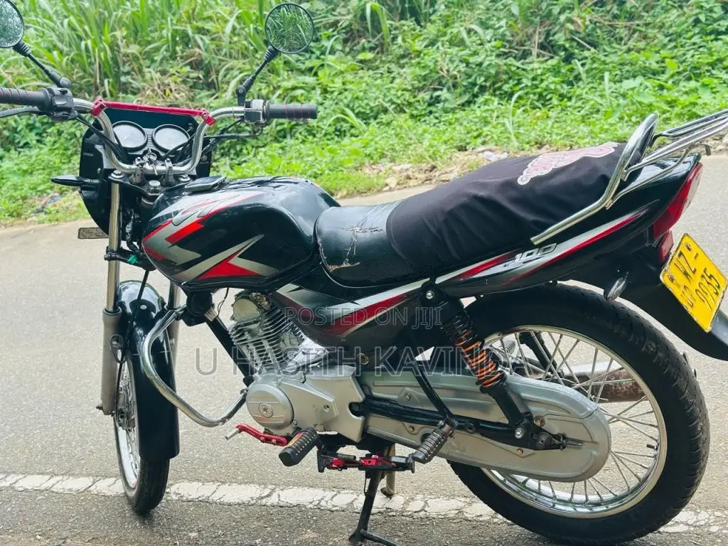 Bajaj CT-100 2011 Motorbike (Used)