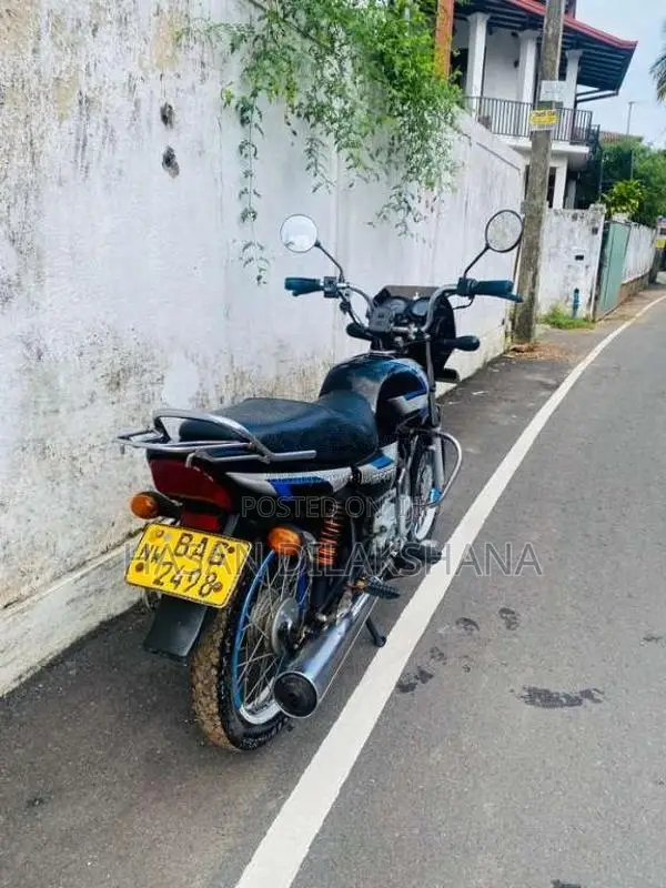 Bajaj CT-100 2013 Motorbike (Used)