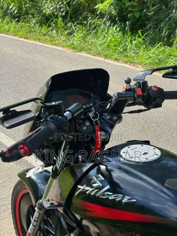 Bajaj Pulsar 2017 Motorbike (Used)