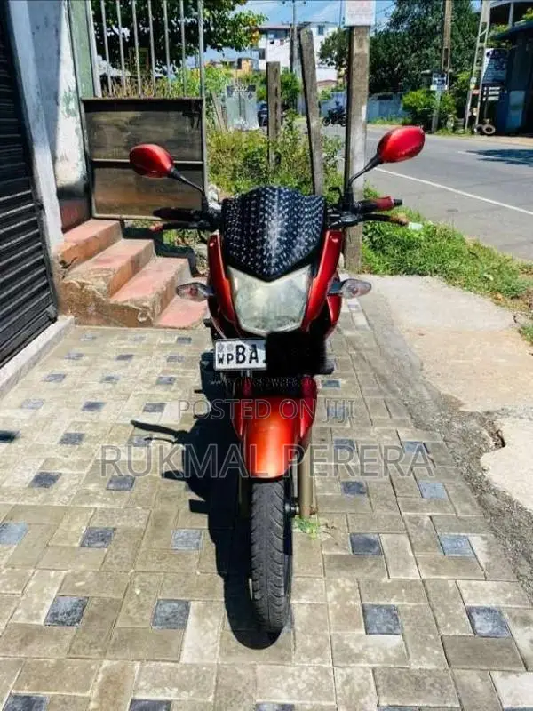Hero Hunk 2013 Motorbike (Used)