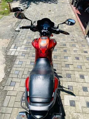 Hero Hunk 2013 Motorbike (Used)