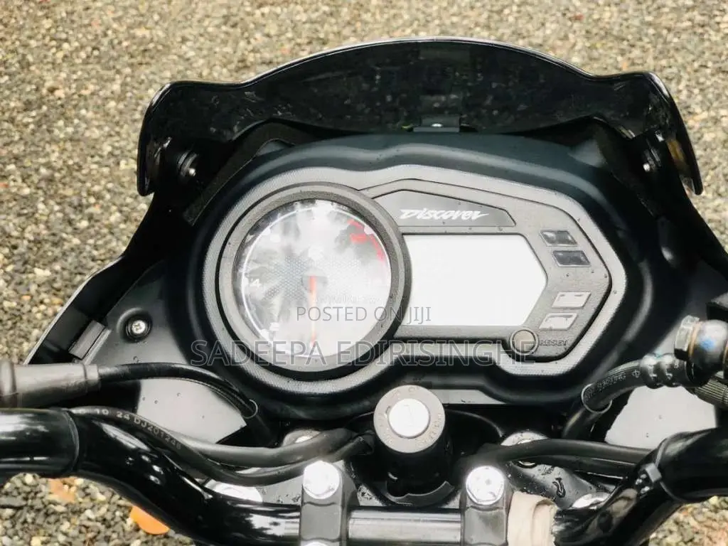 Bajaj Discover 125 2024 Motorbike (Used)