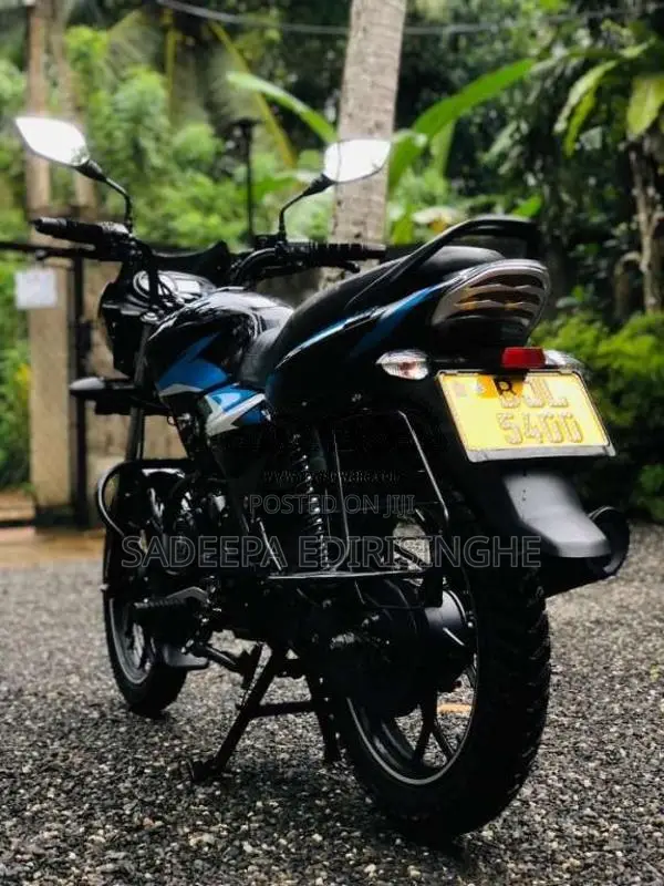 Bajaj Discover 125 2024 Motorbike (Used)