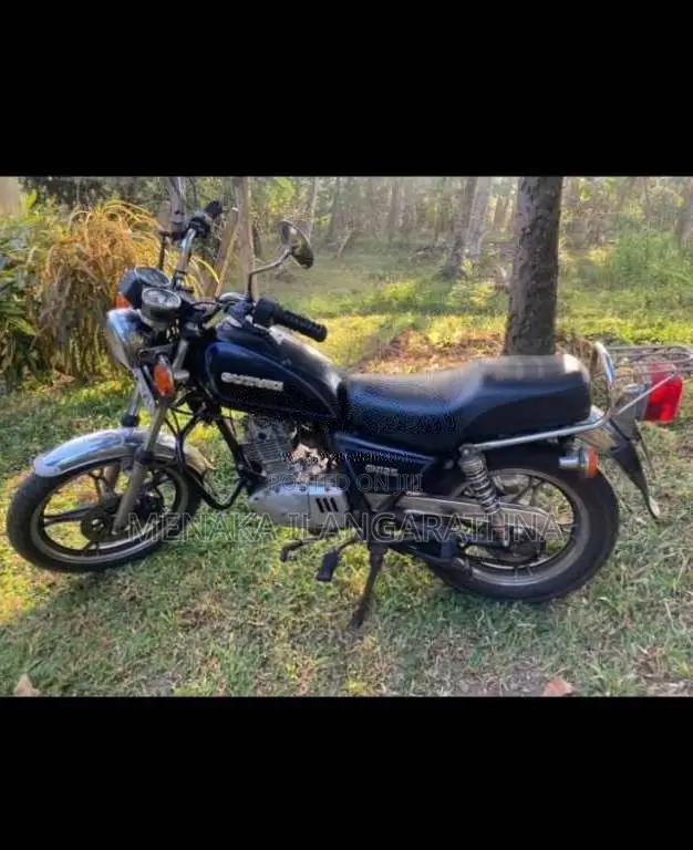 Suzuki GN125 2005 Motorbike (Used)
