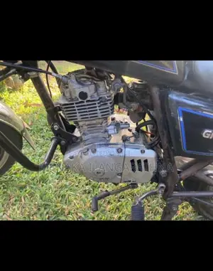 Suzuki GN125 2005 Motorbike (Used)