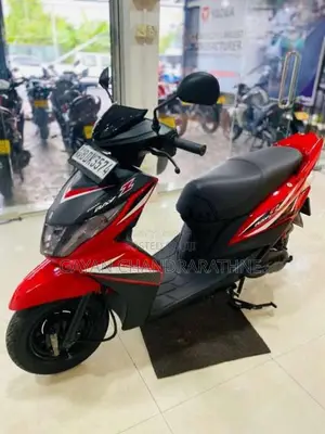 Yamaha Ray Z 2016 Motorbike (Used)