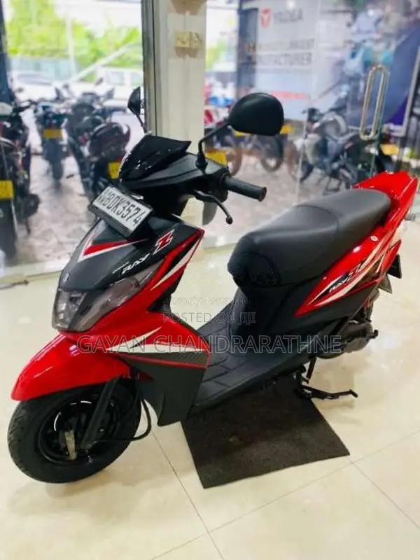 Yamaha Ray Z 2016 Motorbike (Used)