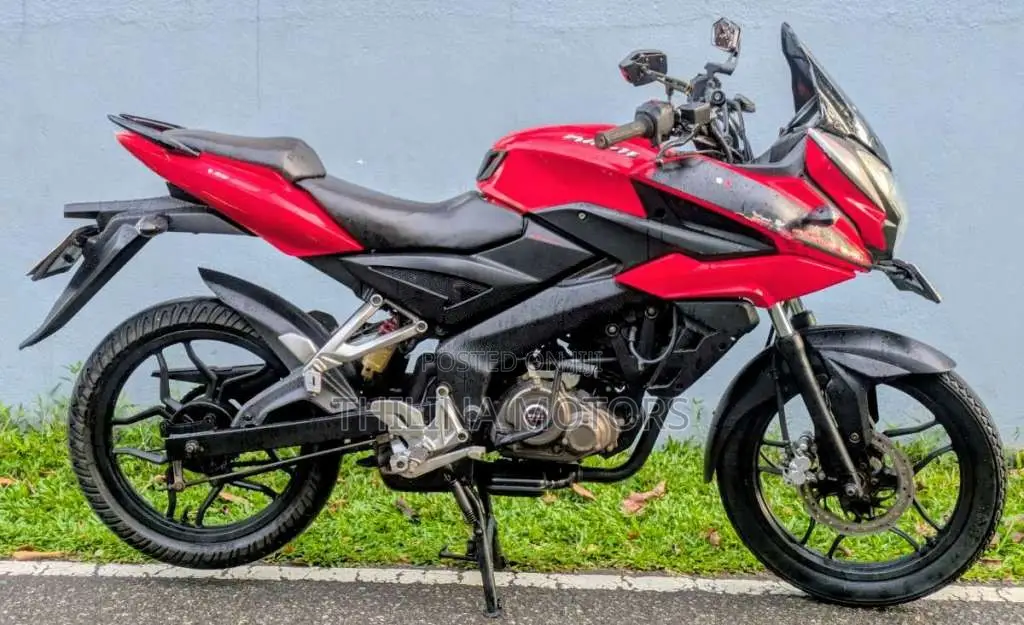Bajaj AS 150 2015 Motorbike (Used)