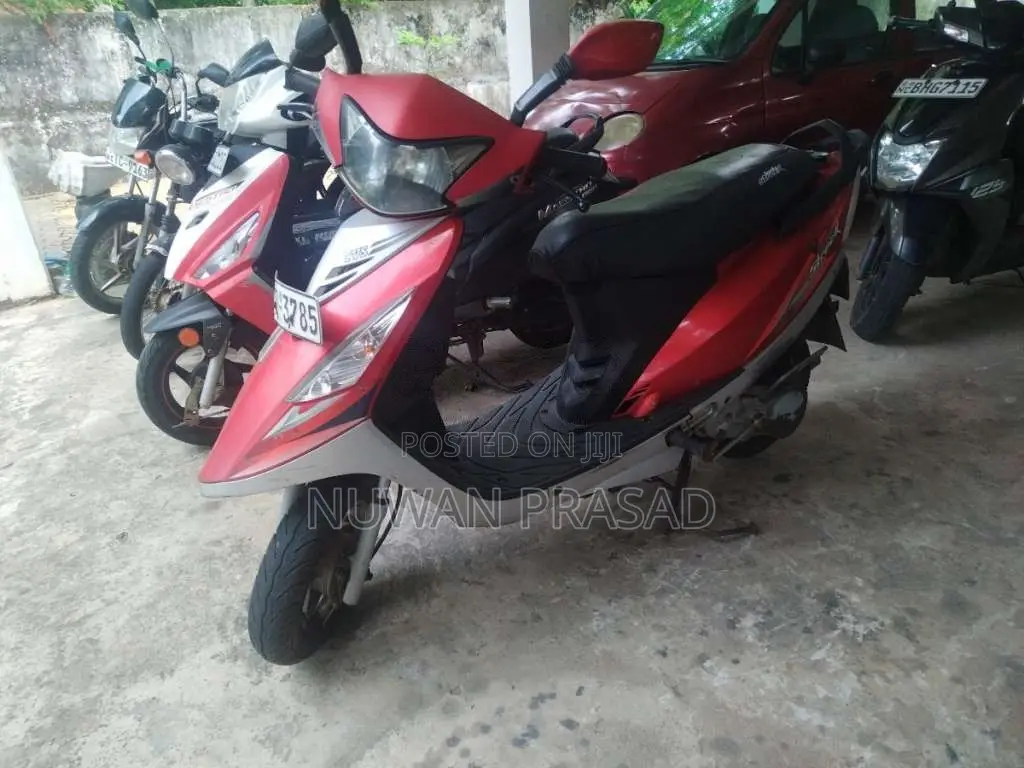 TVS Scooty Streak 2012 Motorbike (Used)
