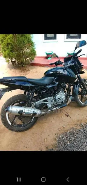 Bajaj Pulsar 200 2010 Motorbike (Used)