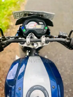 Yamaha FZ Version 1.0 2013 Motorbike (Used)