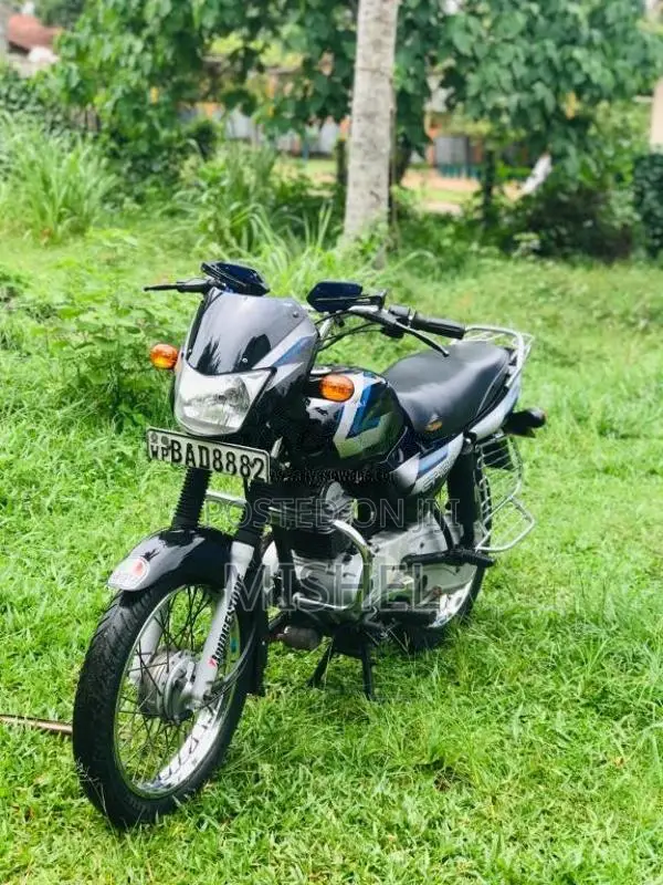 Bajaj CT-100 2013 Motorbike (Used)