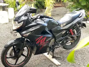 Hero-Honda Karizma 2011 Motorbike (Used)