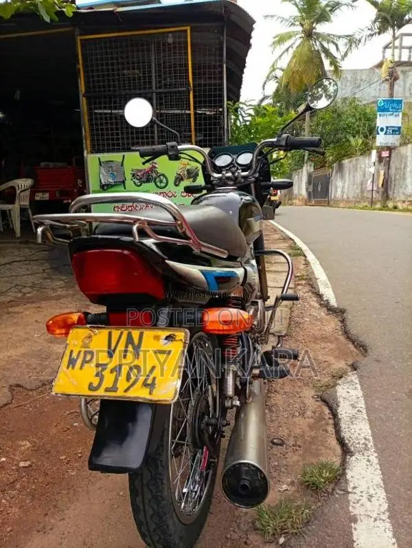 Bajaj CT-100 2010 Motorbike (Used)