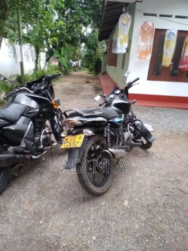 Bajaj CT-100 2010 Motorbike (Used)