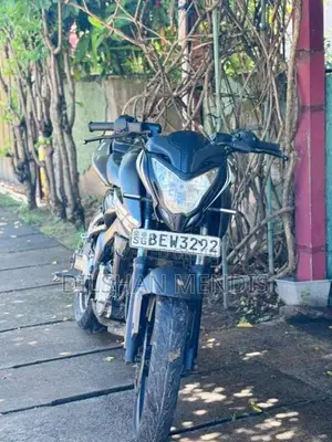 Bajaj Pulsar NS200 2017 Motorbike (Used)