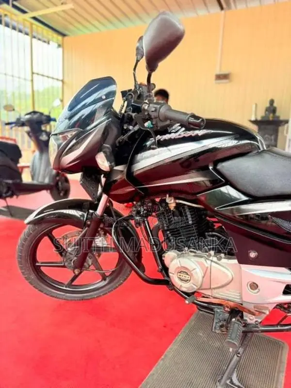 Bajaj Pulsar 2015 Motorbike (Used)