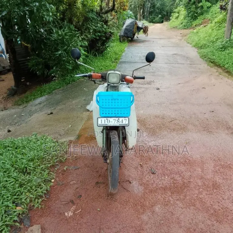 Yamaha MATE 1999 Motorbike (Used)