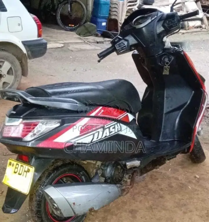 Hero Dash 2015 Motorbike (Used)