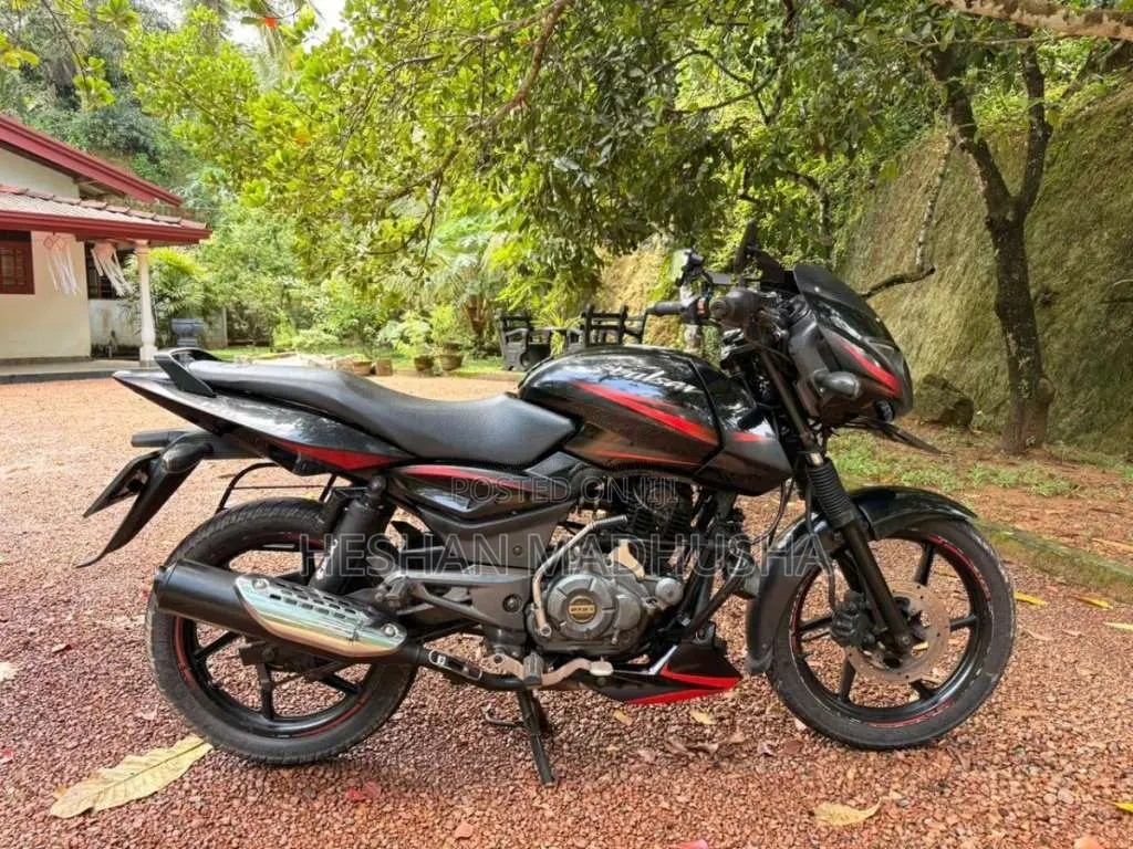 Bajaj Pulsar 150 2017 Motorbike (Used)
