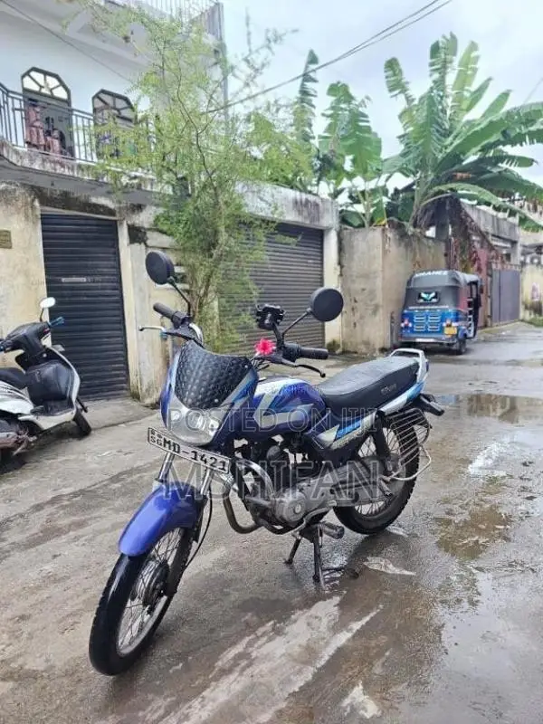 Bajaj CT-100 2006 Motorbike (Used)