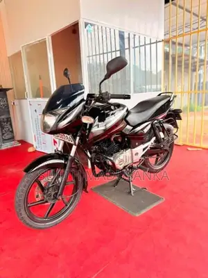 Bajaj Pulsar 2015 Motorbike (Used)