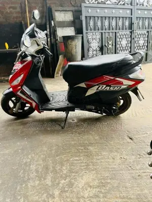 Hero Dash 2016 Motorbike (Used)