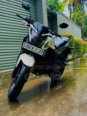Honda Cb Hornet 2016 Motorbike (Used)