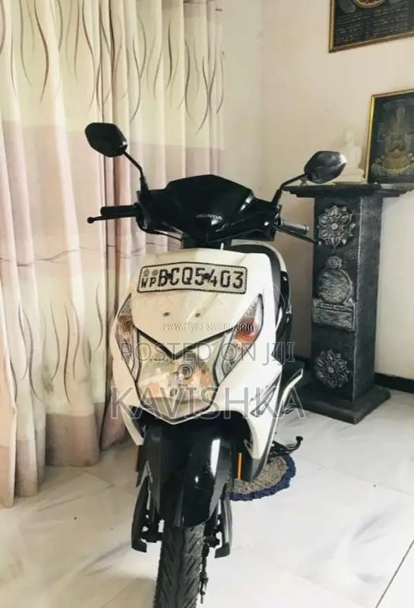 Honda Dio 2015 Motorbike (Used)