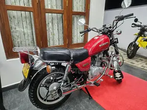 Suzuki GN125 2015 Motorbike (Used)