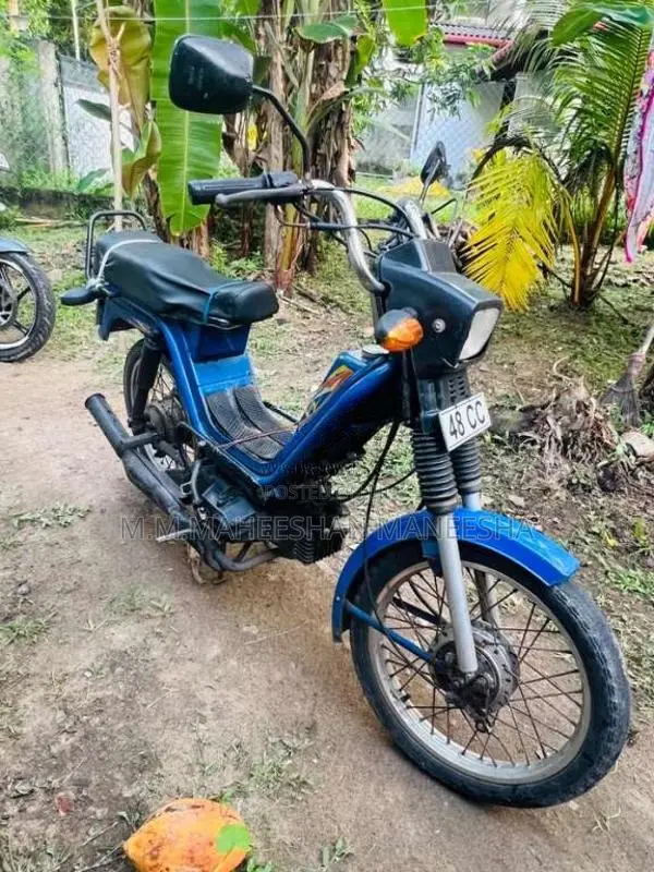 Kinetic Safari 2014 Motorbike (Used)