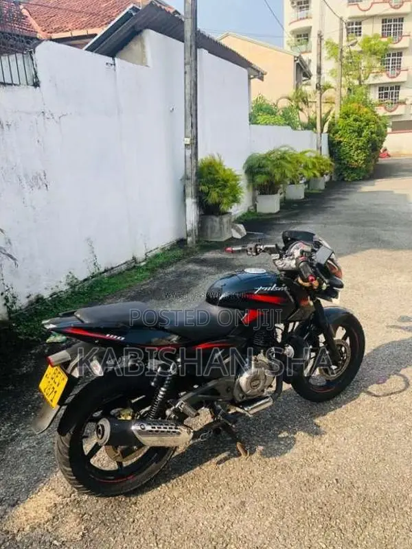 Bajaj Pulsar 2017 Motorbike (Used)