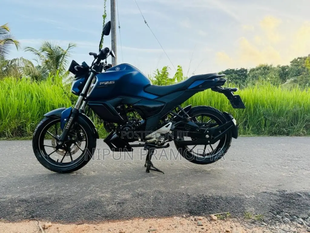 Yamaha FZ-S V4 2025 Motorbike (Used)