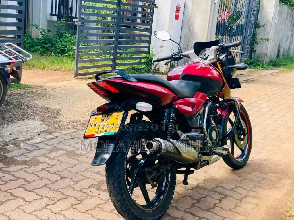 Bajaj Pulsar 150 2010 Motorbike (Used)