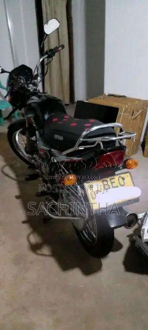 Bajaj CT-100 2016 Motorbike (Used)