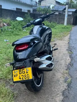 Suzuki Intruder 2017 Motorbike (Used)
