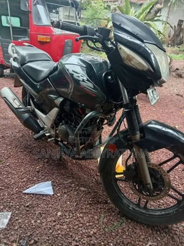 Bajaj Cbz 2012 Motorbike (Used)