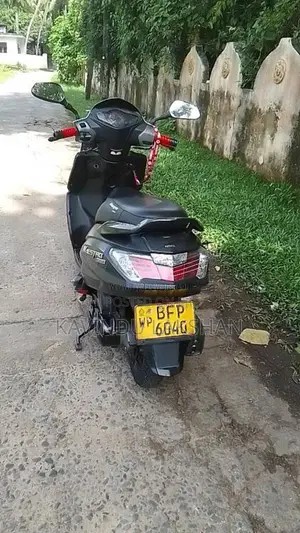 Hero Maestro 2017 Motorbike (Used)