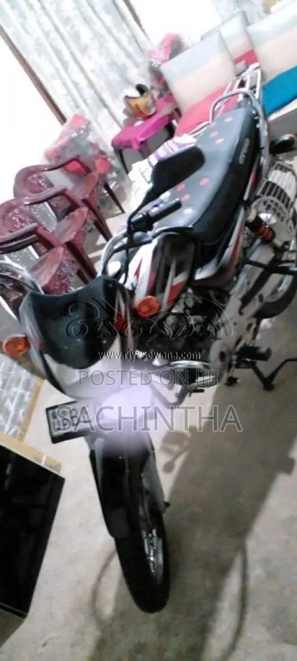 Bajaj CT-100 2016 Motorbike (Used)