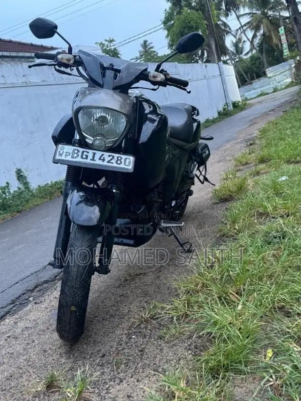 Suzuki Intruder 2017 Motorbike (Used)