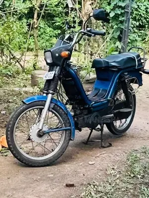 Kinetic Safari 2014 Motorbike (Used)