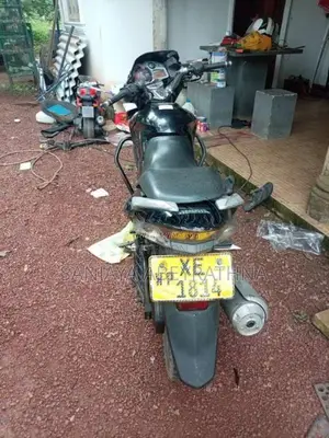 Bajaj Cbz 2012 Motorbike (Used)