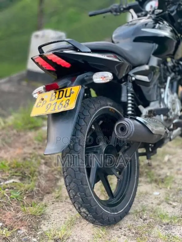 Bajaj Pulsar 2016 motorcycle (Used)