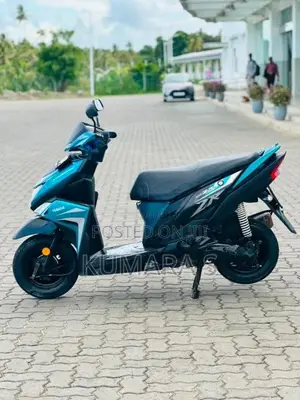 Yamaha Zr 2018 Motorbike (Used)