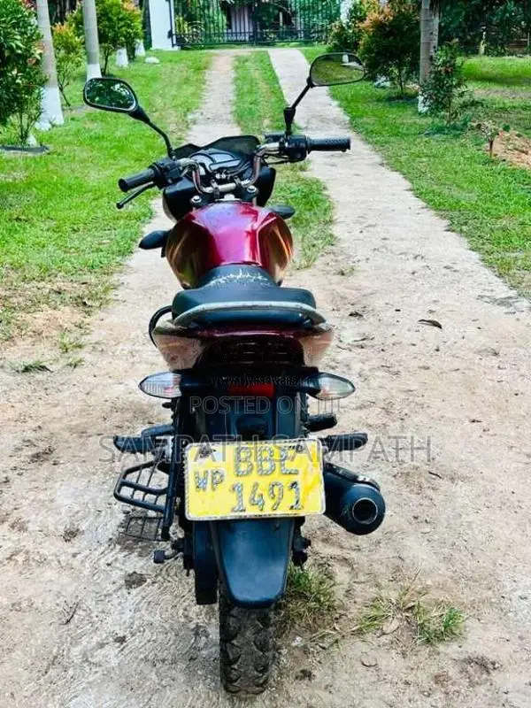 Bajaj Discover 2015 Motorbike (Used)