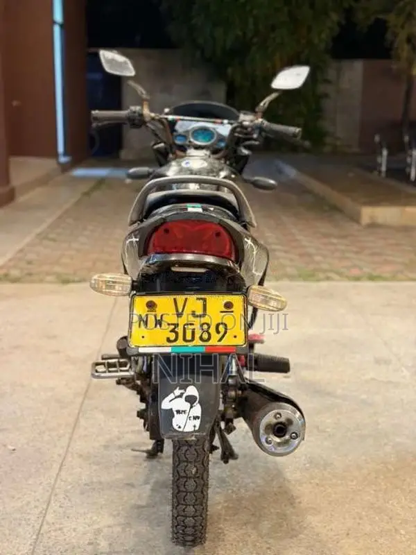 Hero-Honda Glamour 2010 Motorbike (Used)