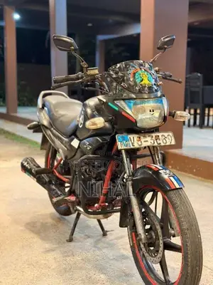 Hero-Honda Glamour 2010 Motorbike (Used)