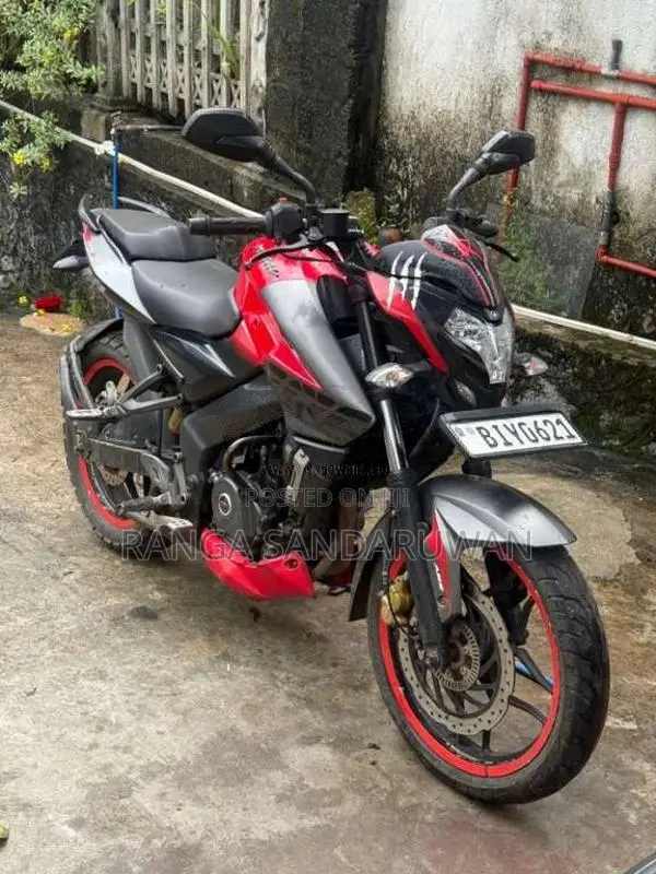 Bajaj Pulsar NS200 2020 Motorbike (Used)