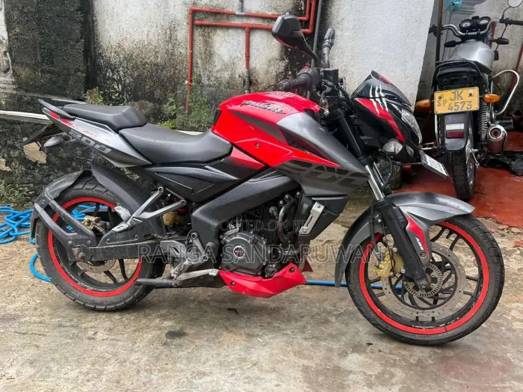 Bajaj Pulsar NS200 2020 Motorbike (Used)